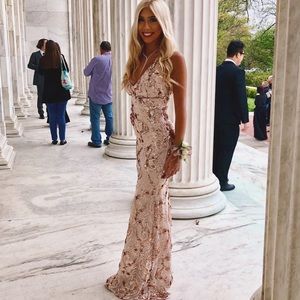 SEQUIN, STUNNING PROMGIRL DRESS